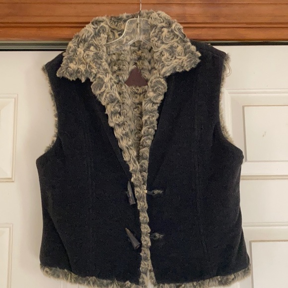 FJALL Jackets & Blazers - Faux Sheepskin Vest
